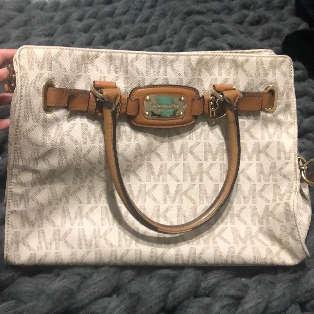 Michael kors purse